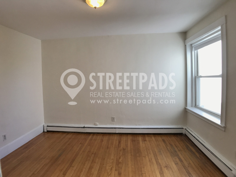 17 Fairbanks St, Coolidge Corner