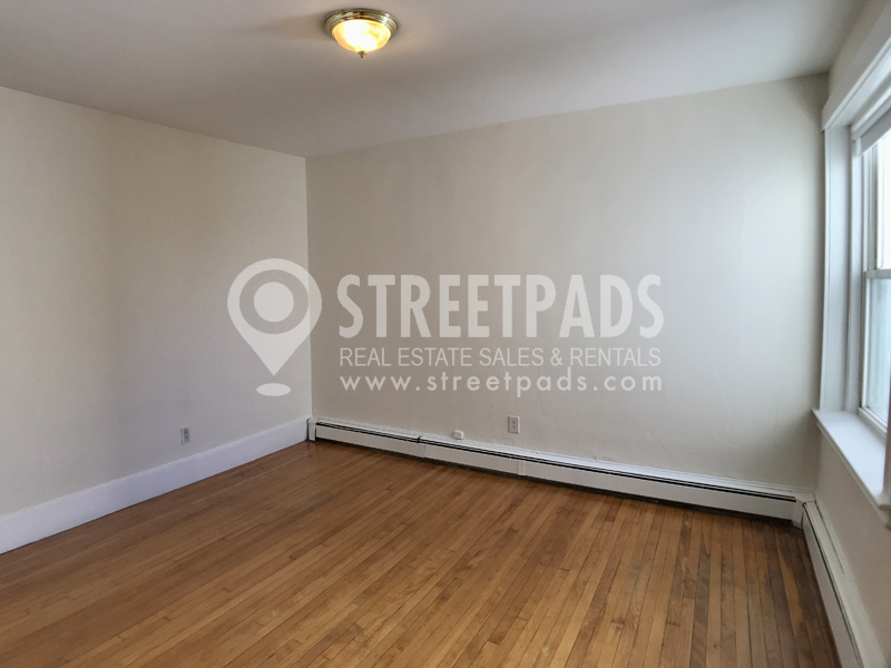 17 Fairbanks St, Coolidge Corner