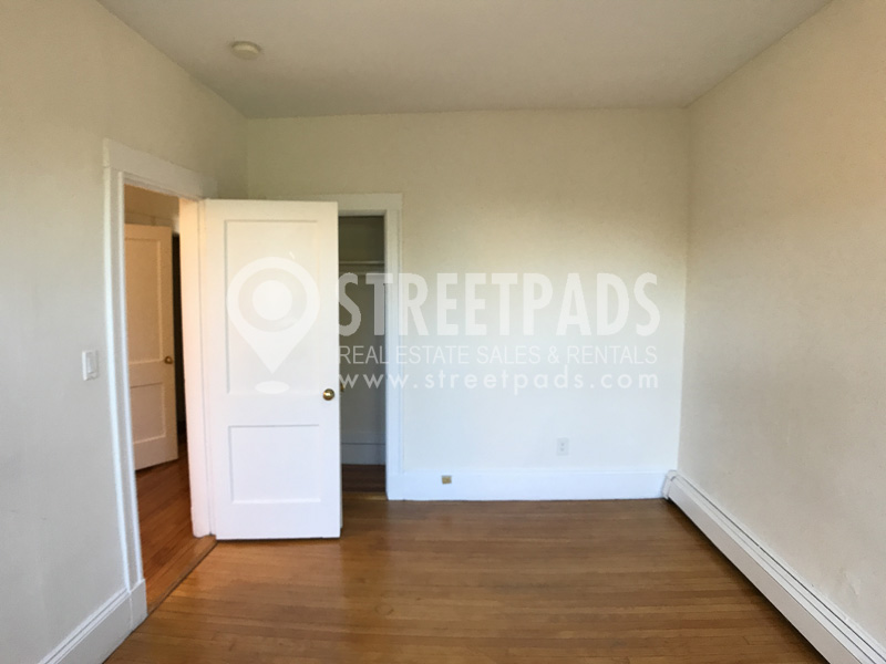 17 Fairbanks St, Coolidge Corner