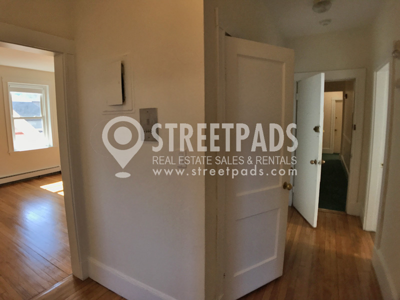 17 Fairbanks St, Coolidge Corner