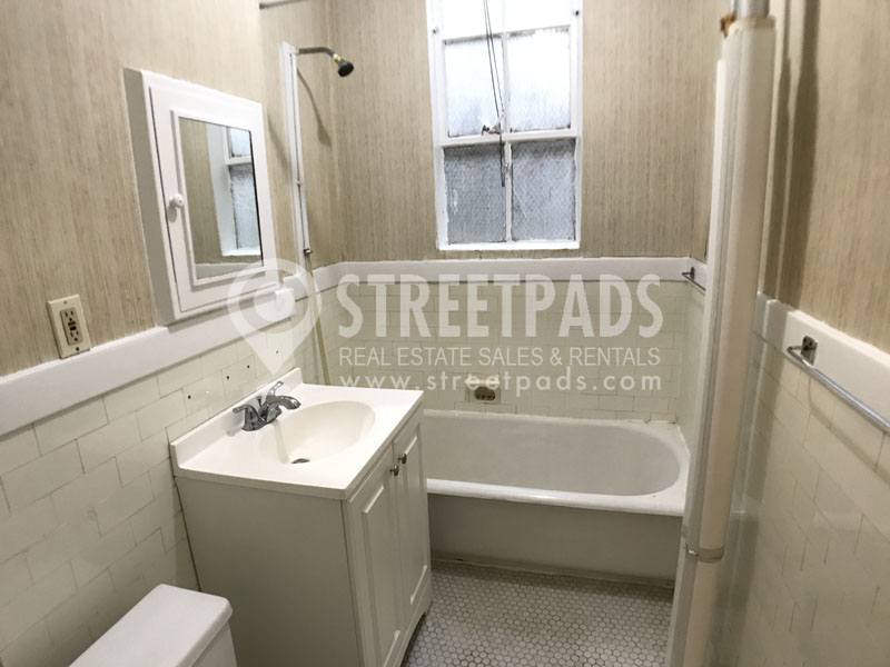 Photos of apartment on Washington St.,Malden MA 02148