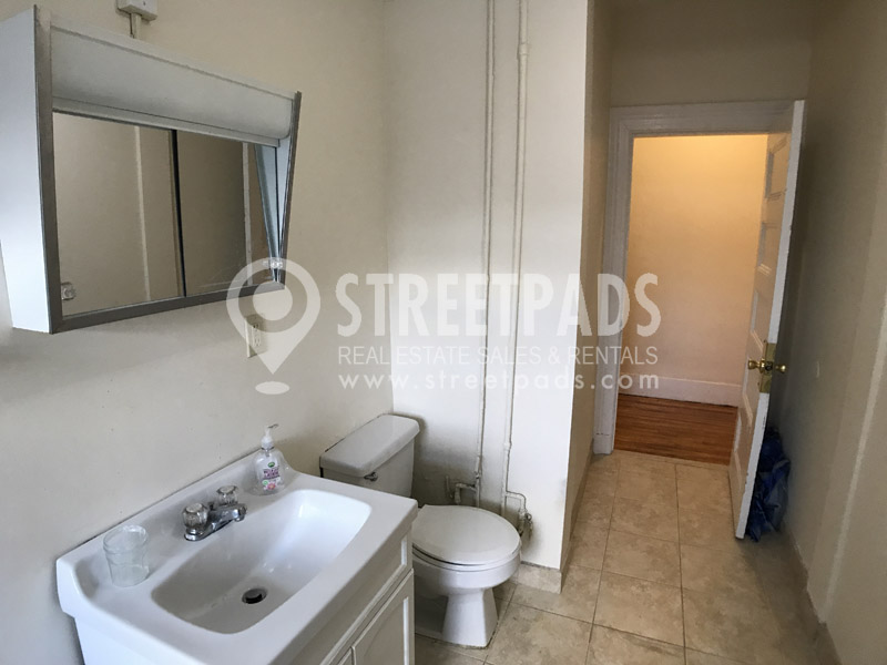 1 bed, 1 bath apartment for rent at 25 Brighton Ave Unit 4, Allston — photo 15 of 27