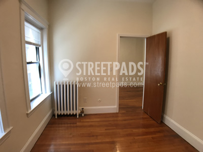 1315 Commonwealth Ave, Jamaica Plain