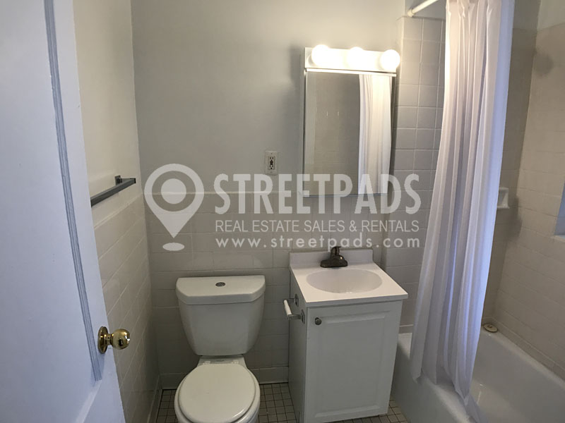 111 Kilsyth Rd, Brighton