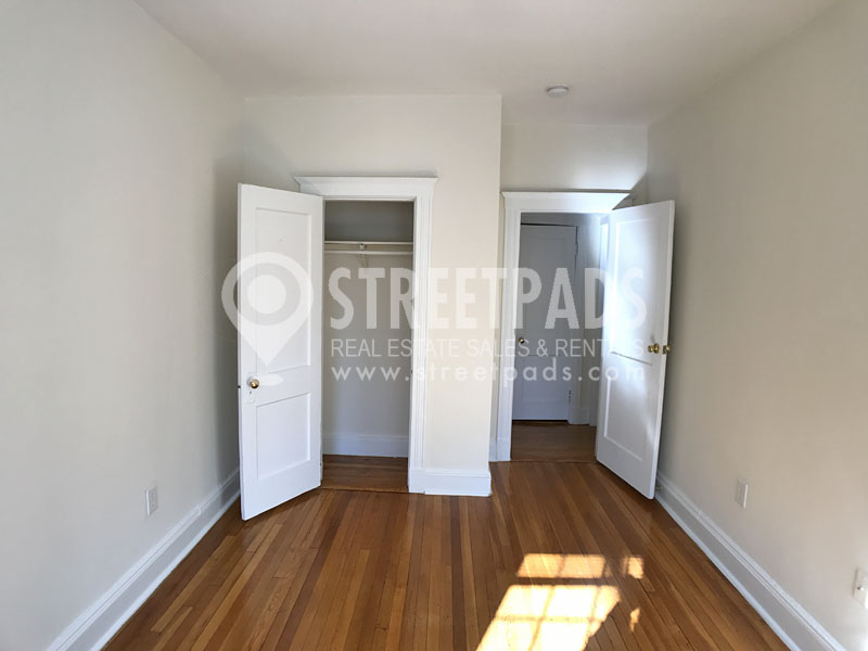 111 Kilsyth Rd, Brighton