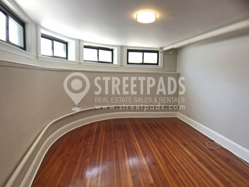 9 Sewall Ave, Coolidge Corner