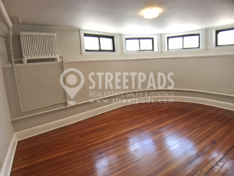 9 Sewall Ave, Coolidge Corner