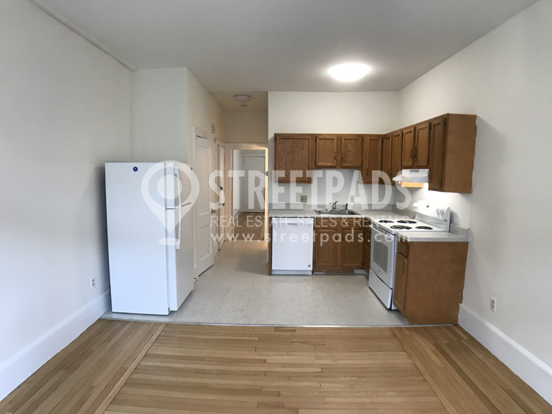 19 Fairbanks St, Coolidge Corner