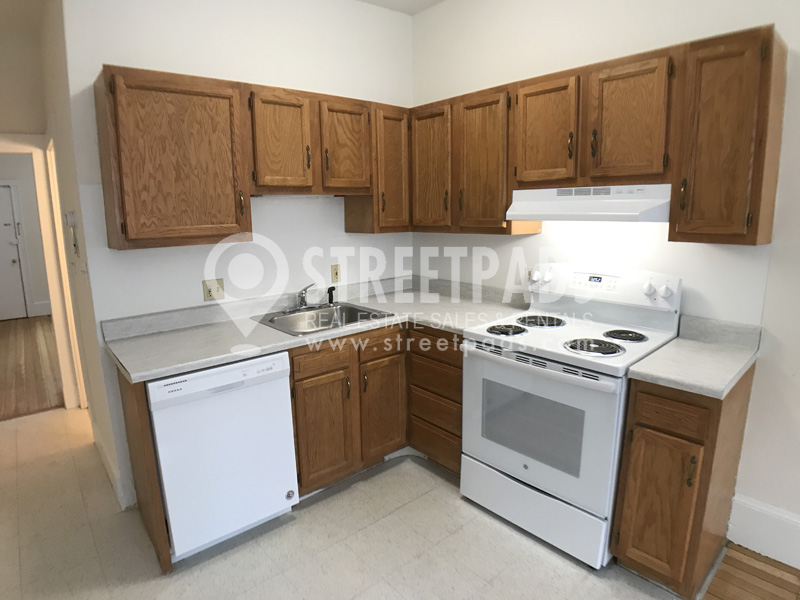 19 Fairbanks St, Coolidge Corner