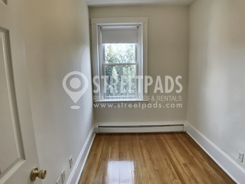 19 Fairbanks St, Griggs Park