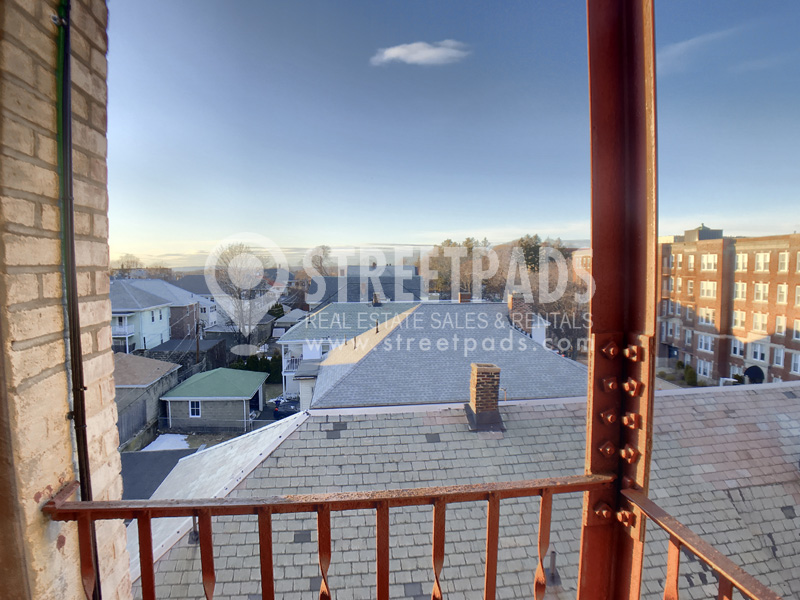 116 Washington St, Brighton