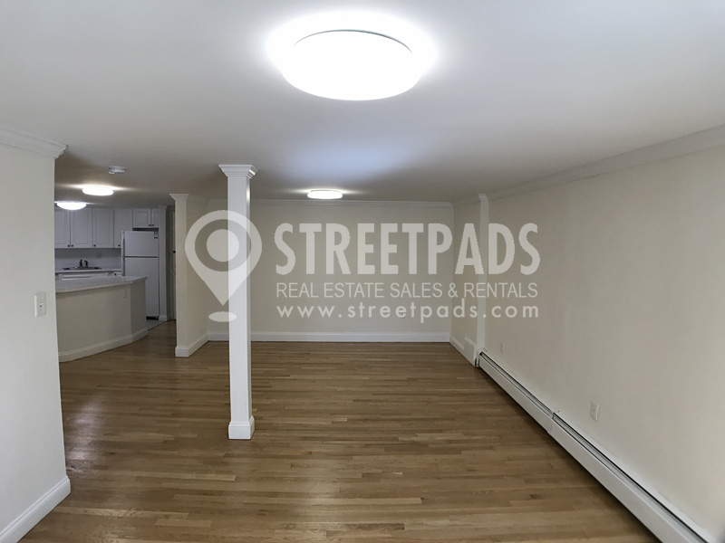 1539 Beacon St, Washington Square