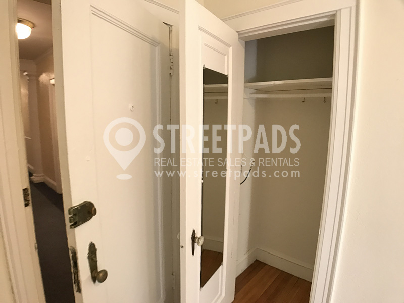 100 Kilsyth Rd, Brighton