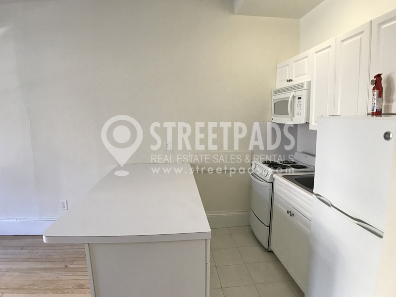 1539 Beacon St, Coolidge Corner