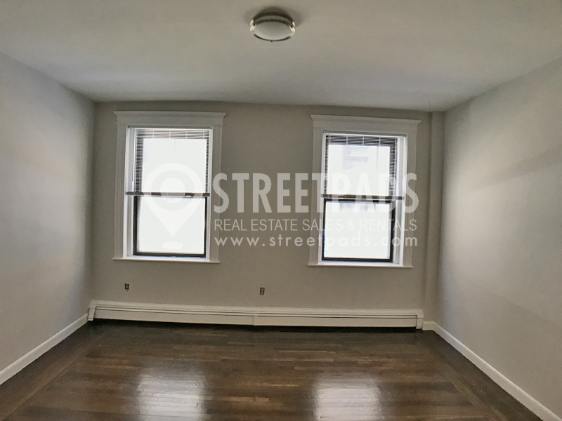 11 Stearns Rd, Coolidge Corner