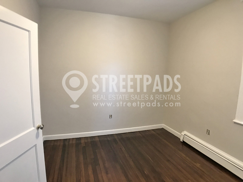 11 Stearns Rd, Coolidge Corner