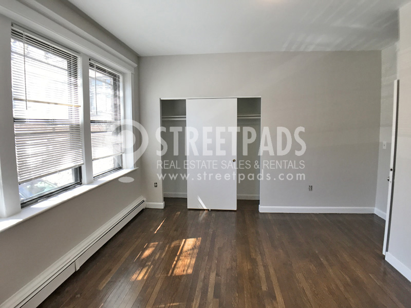 11 Stearns Rd, Coolidge Corner