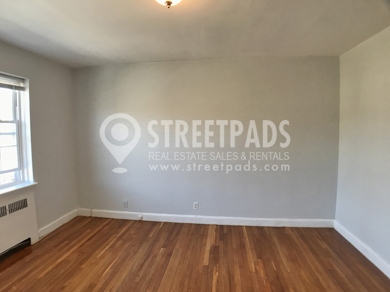 Photos of apartment on Beacon St.,Brookline MA 02446