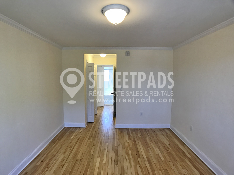 Photos of apartment on Alton Pl.,Brookline MA 02446