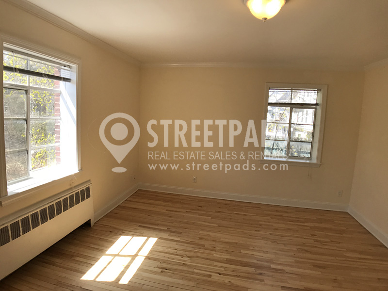 82 Saint Paul St, Coolidge Corner