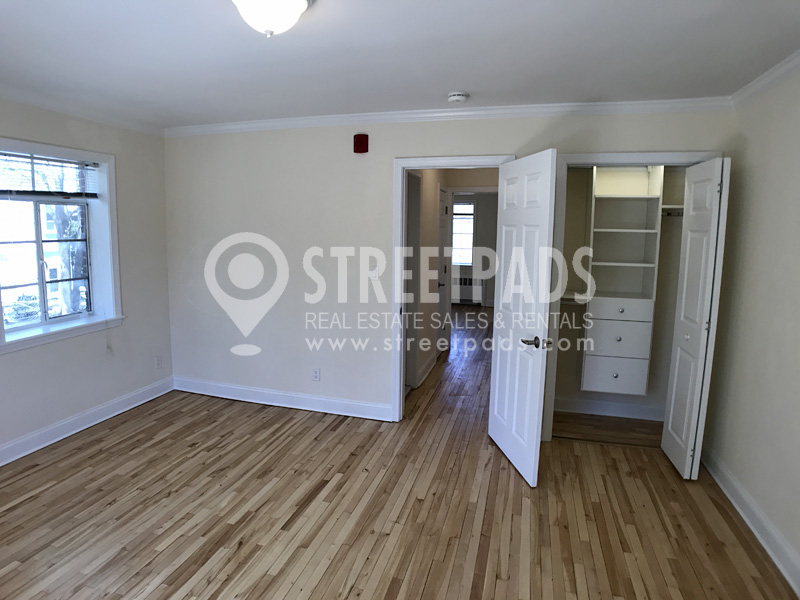82 Saint Paul St, Coolidge Corner