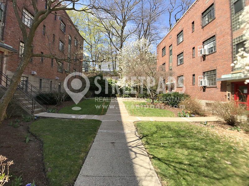 82 Saint Paul St, Coolidge Corner