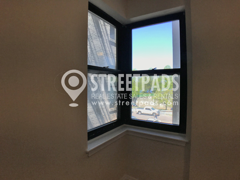 504 Beacon St, Fenway