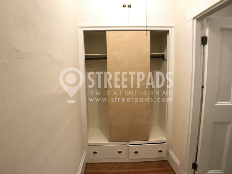 504 Beacon St, Fenway