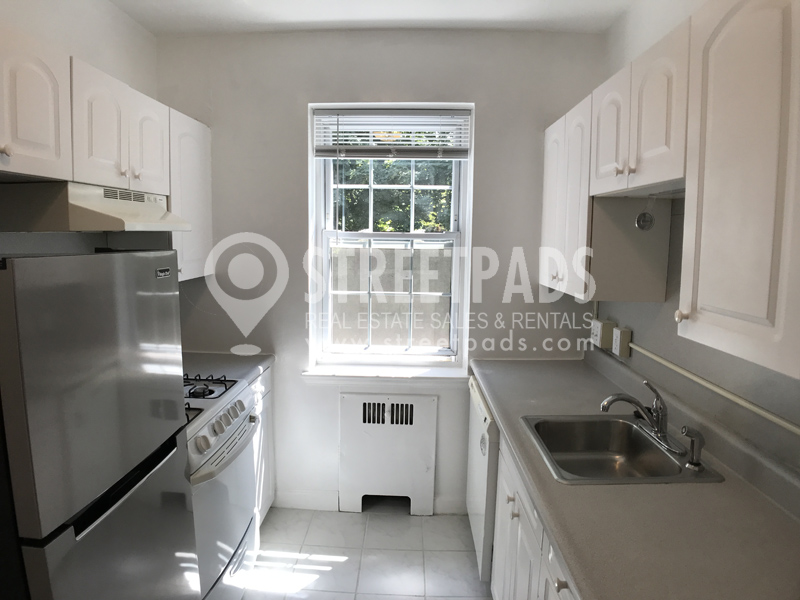 1135 Beacon St, Coolidge Corner