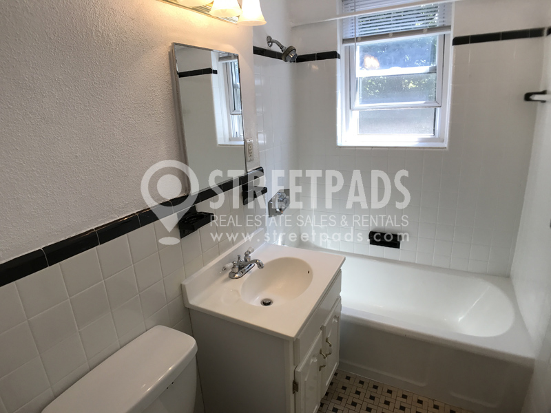 1135 Beacon St, Coolidge Corner