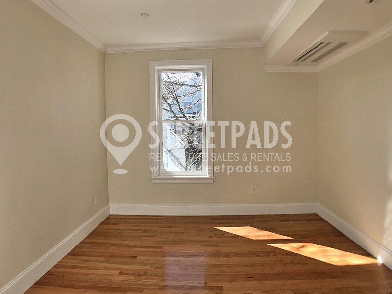 Photos of apartment on Harris St.,Brookline MA 02446