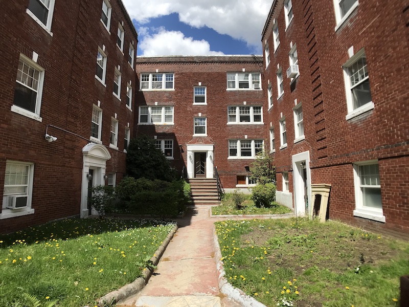 24 Fairbanks St, Washington Square