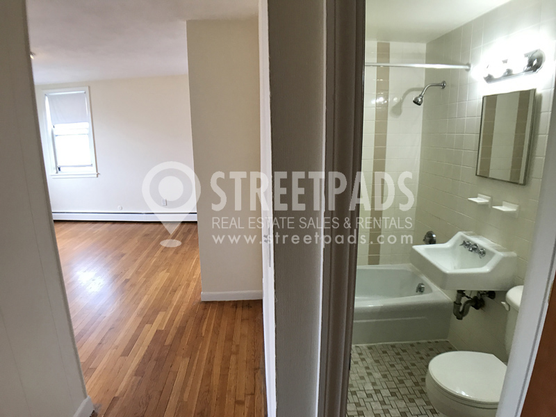 160 North Beacon St, Brighton