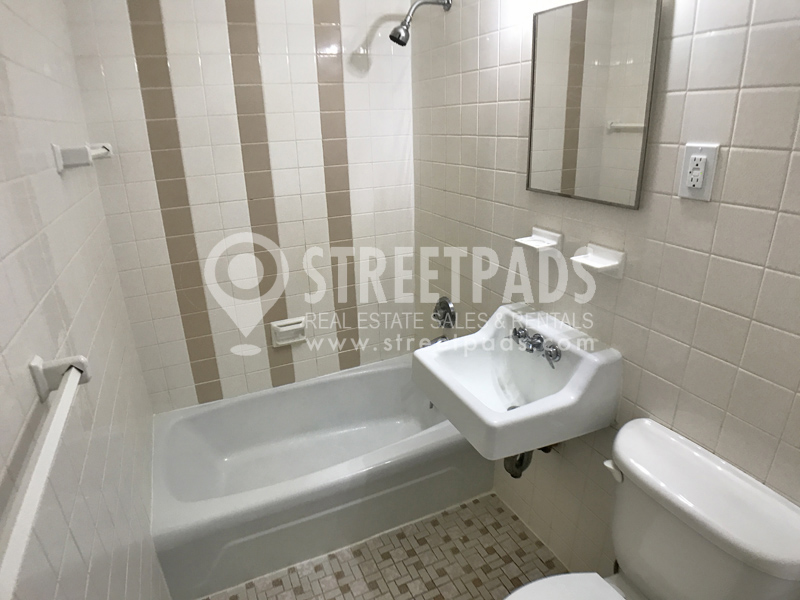 160 North Beacon St, Brighton