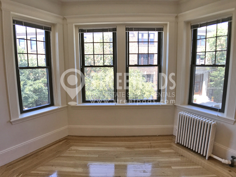4.5 bed, 2 bath apartment for rent at 109 Saint Paul St Unit 2, Coolidge Corner — photo 3 of 57