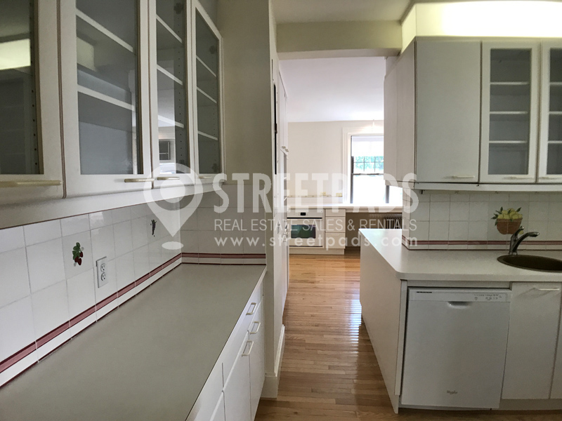 4.5 bed, 2 bath apartment for rent at 109 Saint Paul St Unit 2, Coolidge Corner — photo 13 of 57