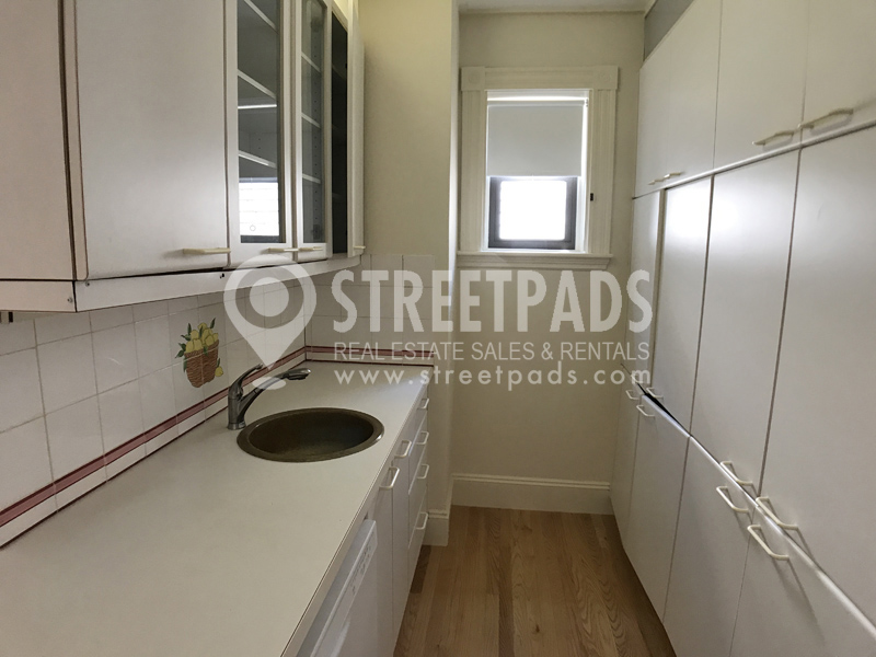 4.5 bed, 2 bath apartment for rent at 109 Saint Paul St Unit 2, Coolidge Corner — photo 14 of 57