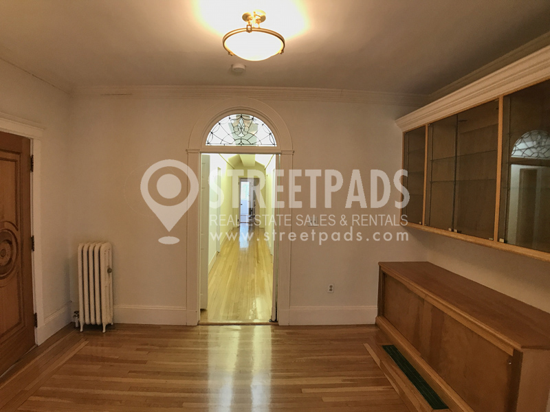 4.5 bed, 2 bath apartment for rent at 109 Saint Paul St Unit 2, Coolidge Corner — photo 20 of 57