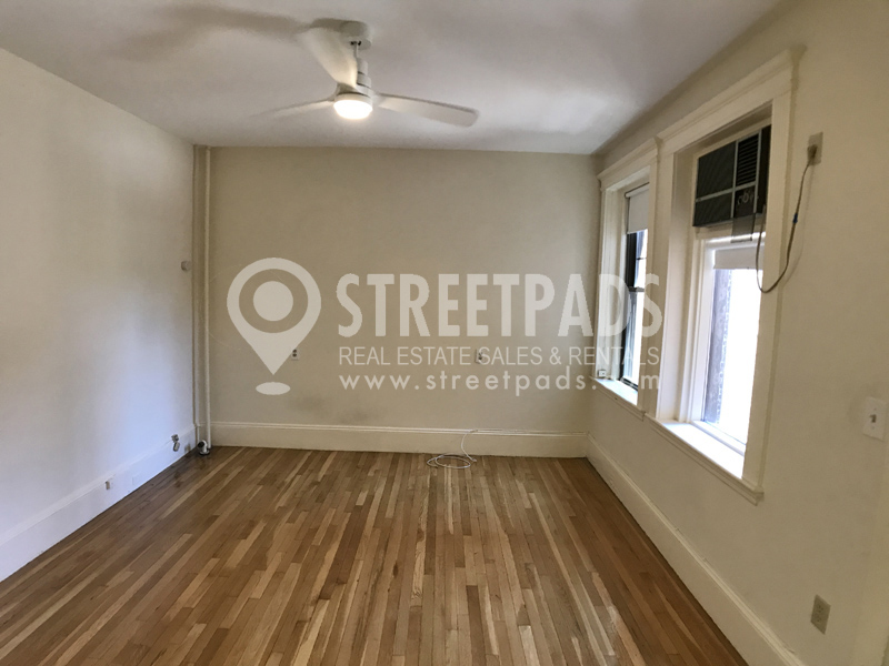 4.5 bed, 2 bath apartment for rent at 109 Saint Paul St Unit 2, Coolidge Corner — photo 24 of 57