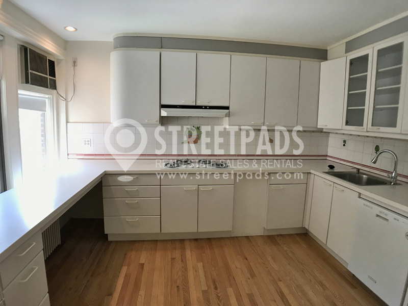 4.5 bed, 2 bath apartment for rent at 109 Saint Paul St Unit 2, Coolidge Corner — photo 16 of 57