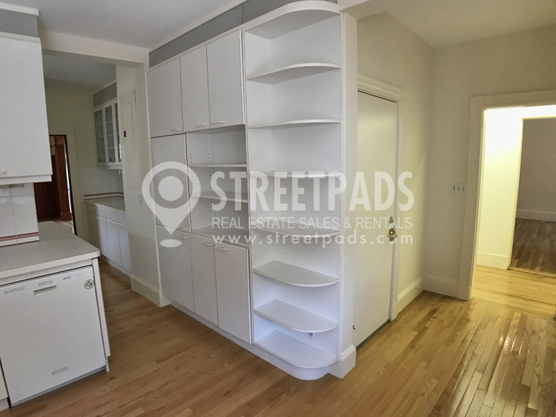 4.5 bed, 2 bath apartment for rent at 109 Saint Paul St Unit 2, Coolidge Corner — photo 18 of 57