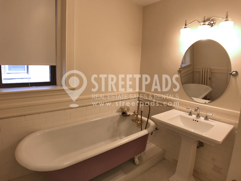 4.5 bed, 2 bath apartment for rent at 109 Saint Paul St Unit 2, Coolidge Corner — photo 30 of 57