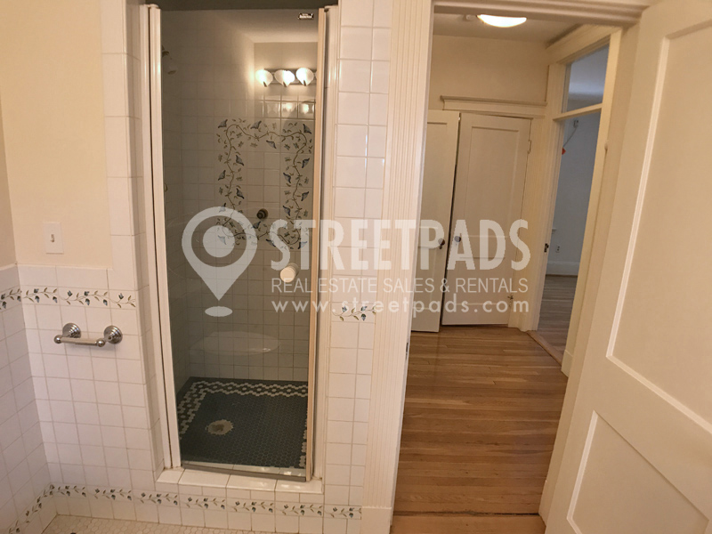 4.5 bed, 2 bath apartment for rent at 109 Saint Paul St Unit 2, Coolidge Corner — photo 37 of 57