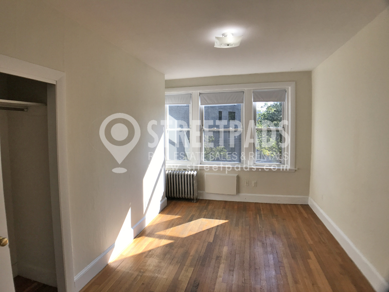 Photos of apartment on Auburn St.,Brookline MA 02446