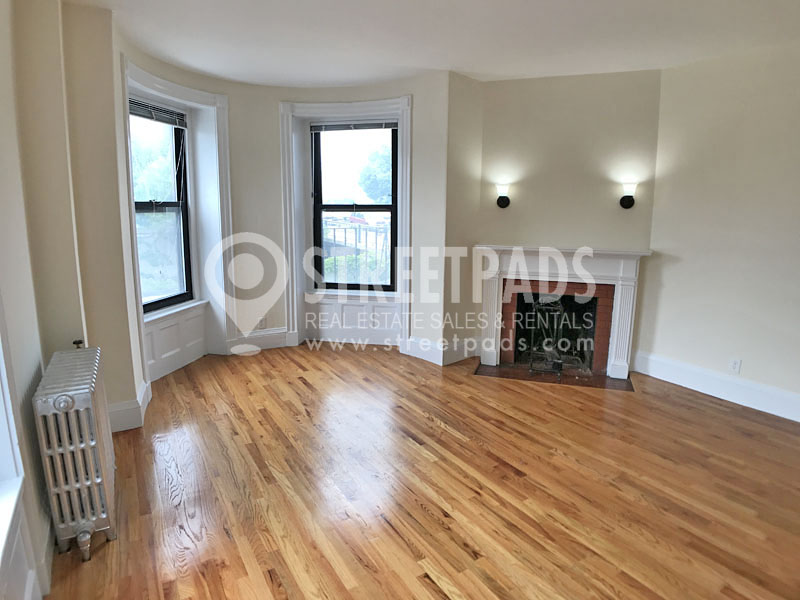 504 Beacon St, Fenway