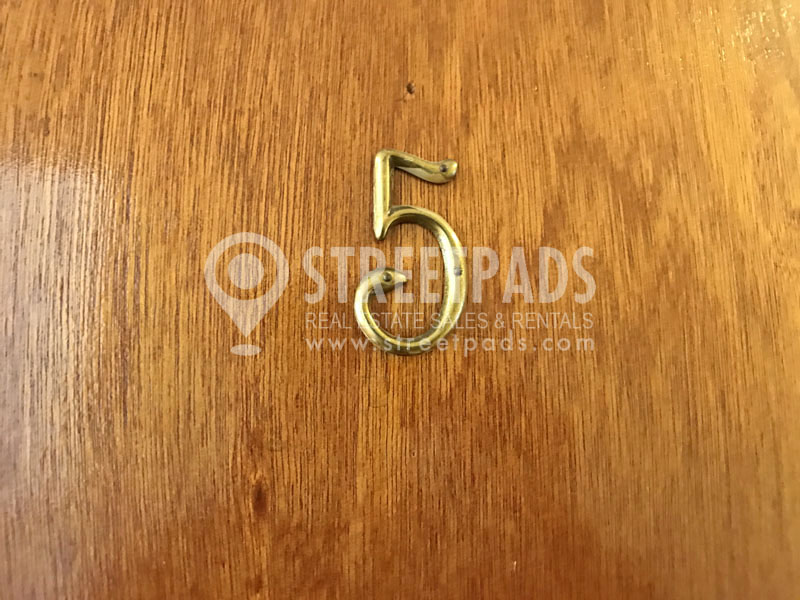 504 Beacon St, Fenway