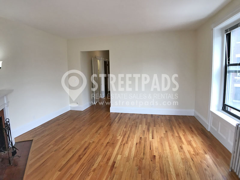 504 Beacon St, Fenway