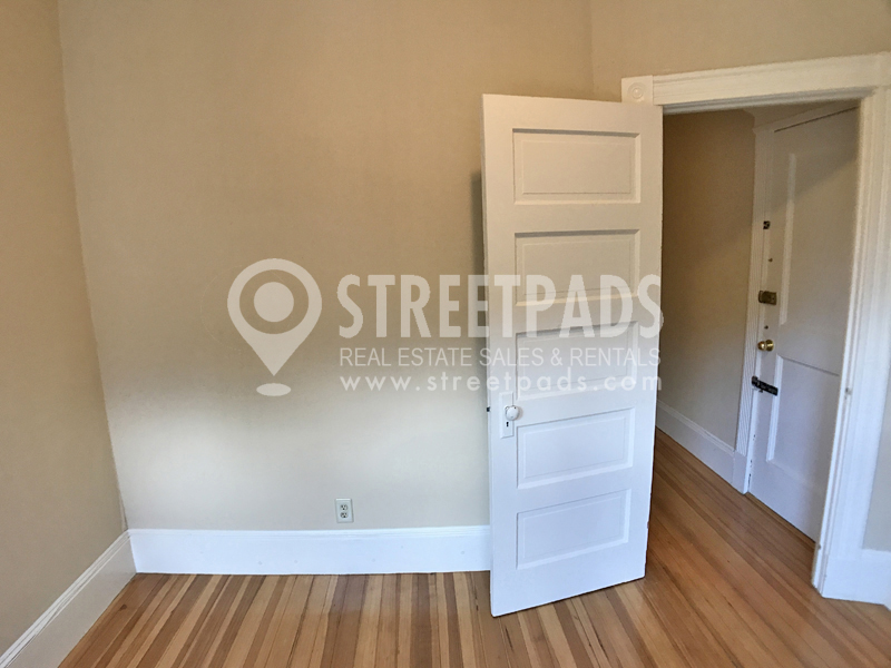 Photos of apartment on Saint Paul St.,Brookline MA 02446