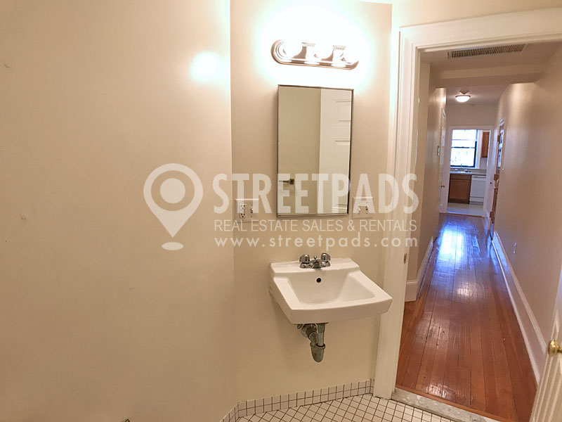 881 Massachusetts Ave, Central Square