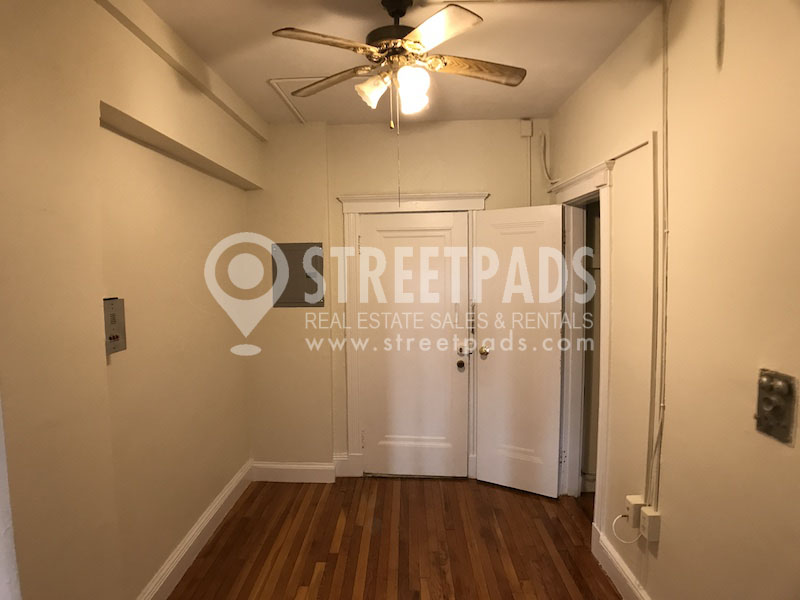 1800 Commonwealth Ave, Brighton